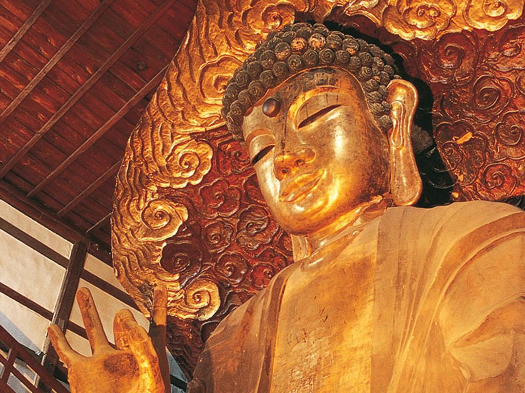 Miyako Hotel Gifu Nagaragawa Εξωτερικό φωτογραφία The 16-metre (52 ft) high reclining Buddha at the temple